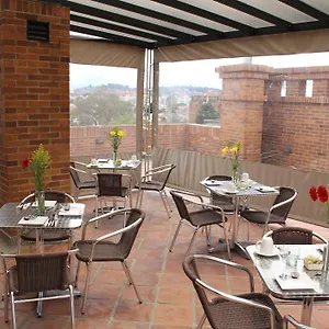 Apartasuites Bellhouse Apartahotel
